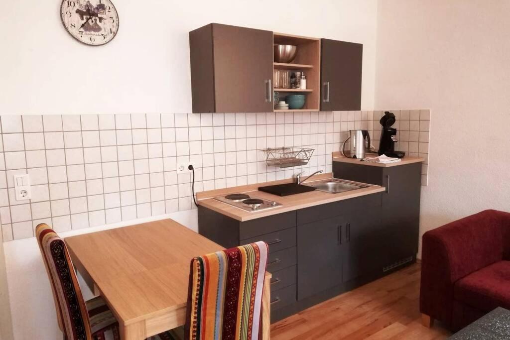 Ferienwohnung - Apartment Mit Balkon In Halle-Saale, Trotha Halle  المظهر الخارجي الصورة