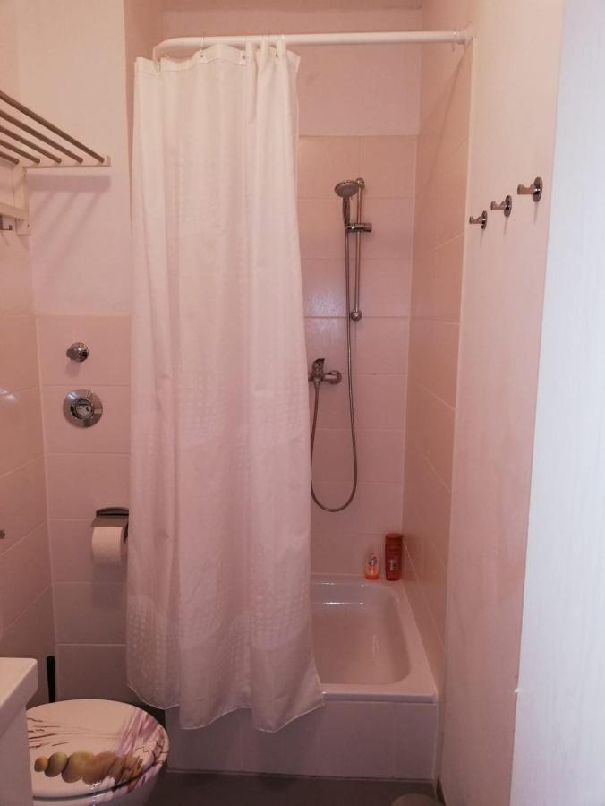 Ferienwohnung - Apartment Mit Balkon In Halle-Saale, Trotha Halle  المظهر الخارجي الصورة